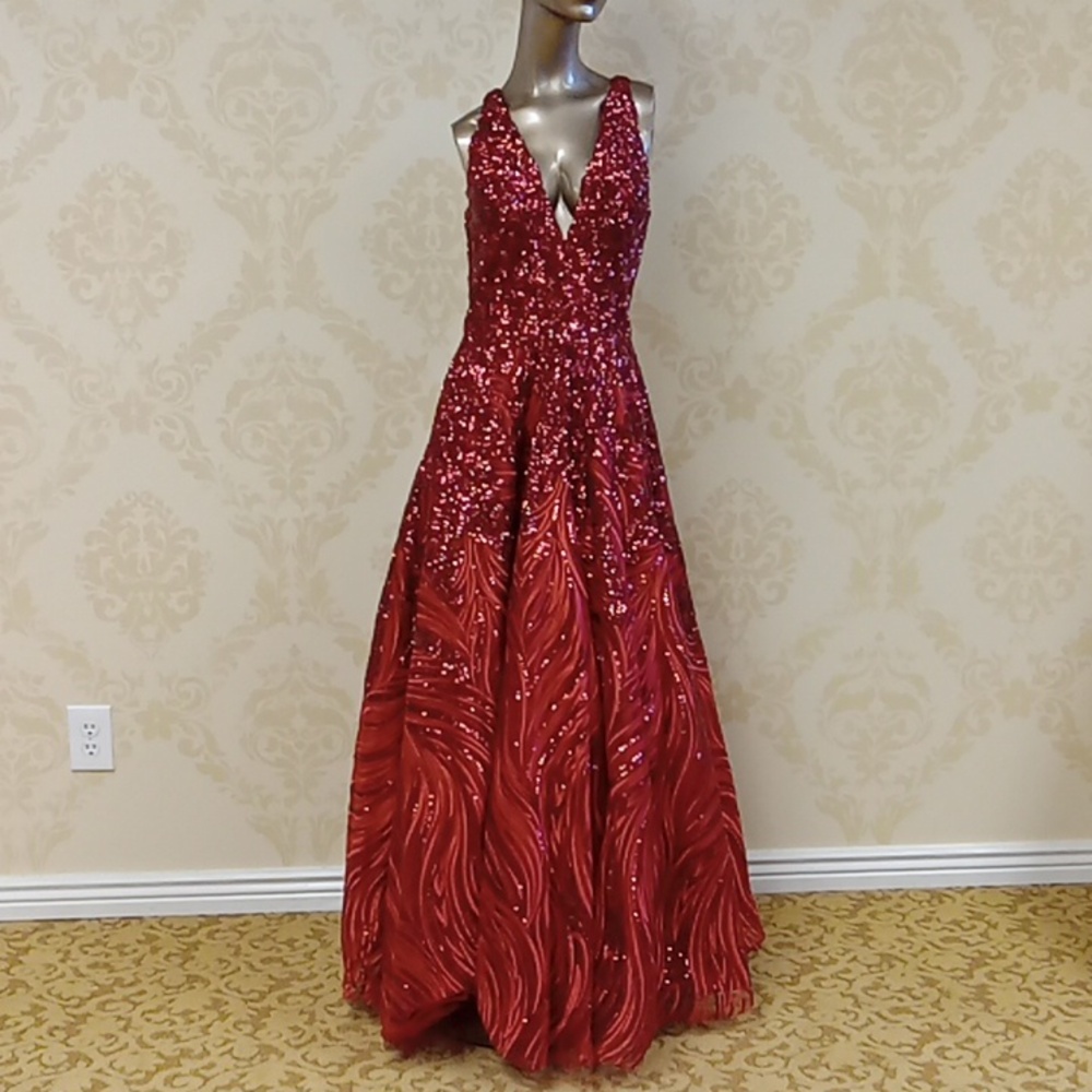 Bicici & Coty size small prom dress